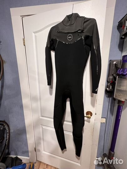 Гидрокостюм доя вейкборда follow s