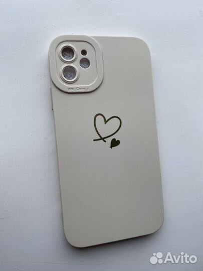 Чехол на iPhone 11