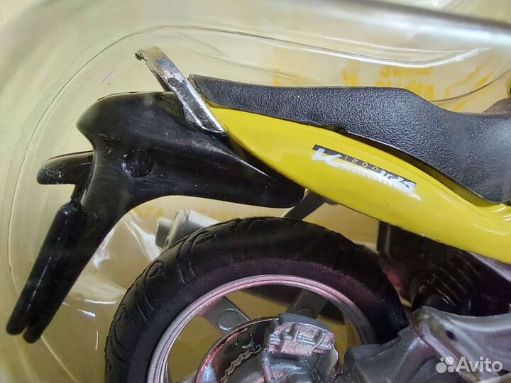 Коллекционная модель мотоцикла BMW K1200RS 1:18