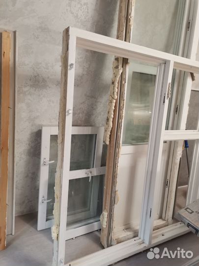 Деревянная рама б/у балконная дверь