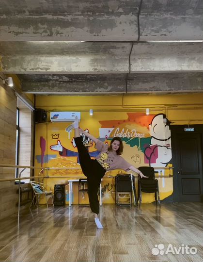 Тренер по художественной гимнастике