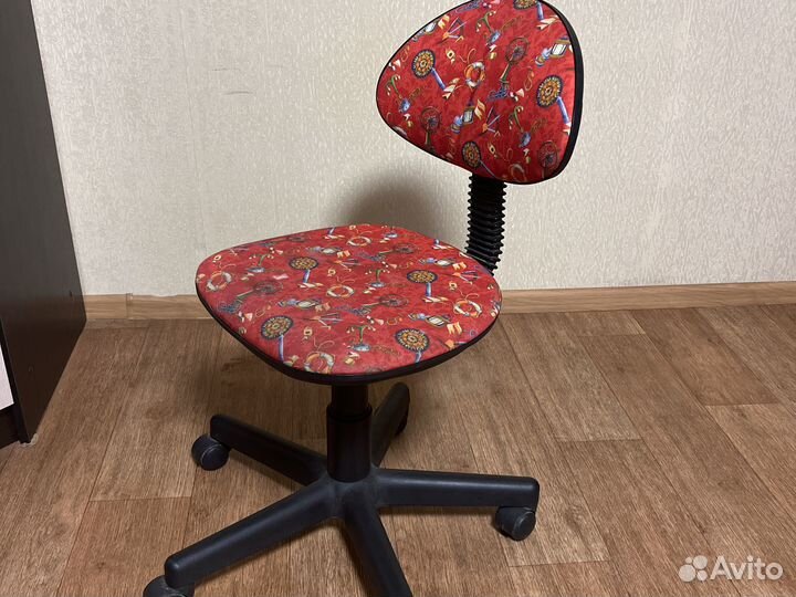 Компьютерное кресло