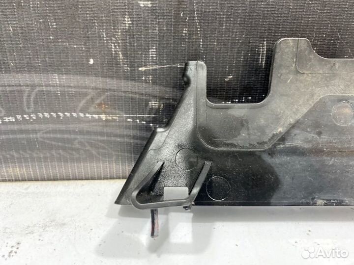 Воздуховод радиатора правый Volkswagen Tiguan 5N