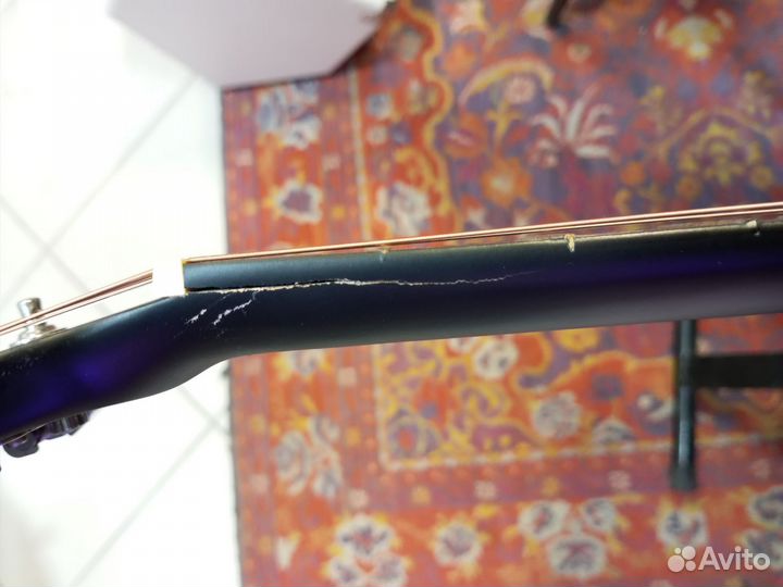 Гитара акустическая дредноут с дефектом