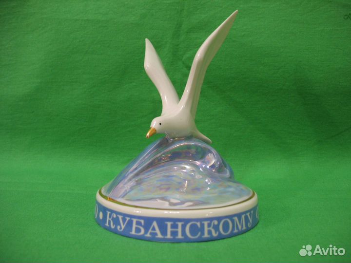 Фарфоровая статуэтка Чайка з-д Чайка