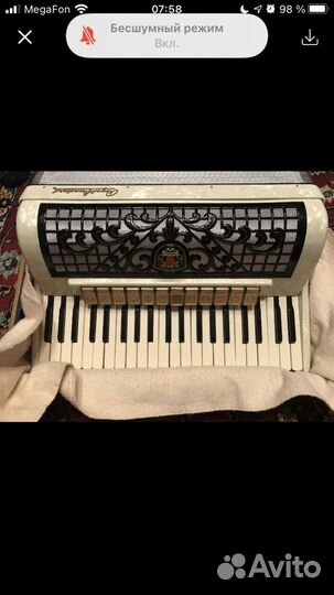 Концертный аккордеон Montana royalstandart