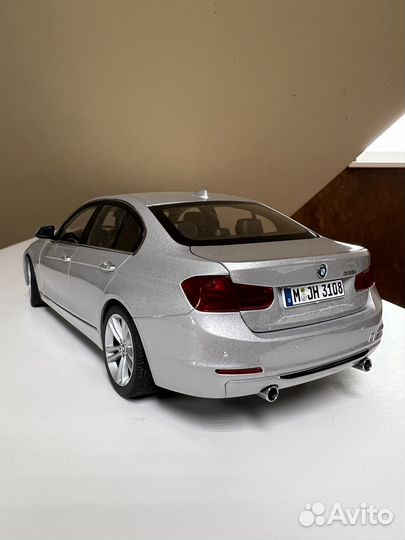 Модель BMW 335i (1:18)