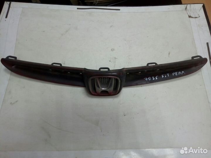 Honda Fit GD с 06г. - Решетка радиатора Б/У