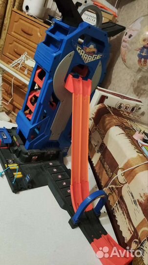 Hot wheels Мега гараж