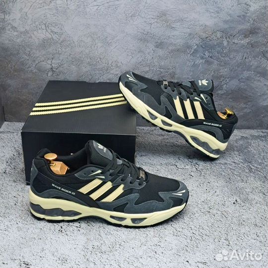 Кроссовки Adidas мужские весенние