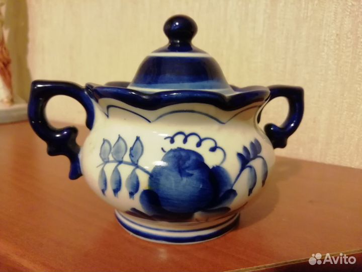 Сахарница, Гжель