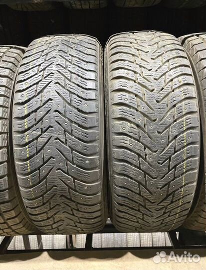 Nokian Tyres Hakkapeliitta 8 SUV 235/65 R17 108M