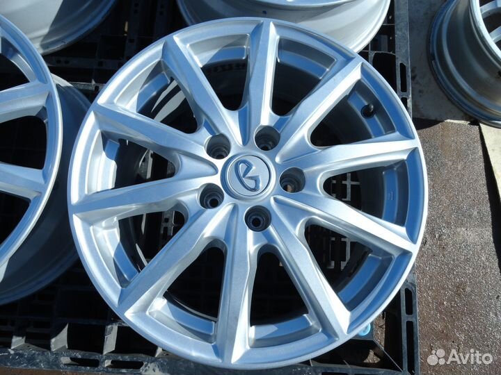 Nissan оригинальные диски R17 5*114,3 7j вылет 45