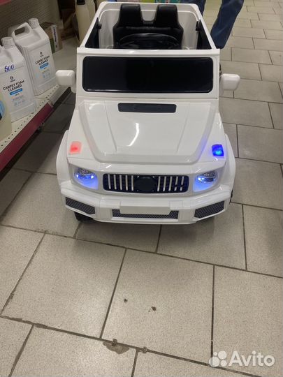 Детский электромобиль