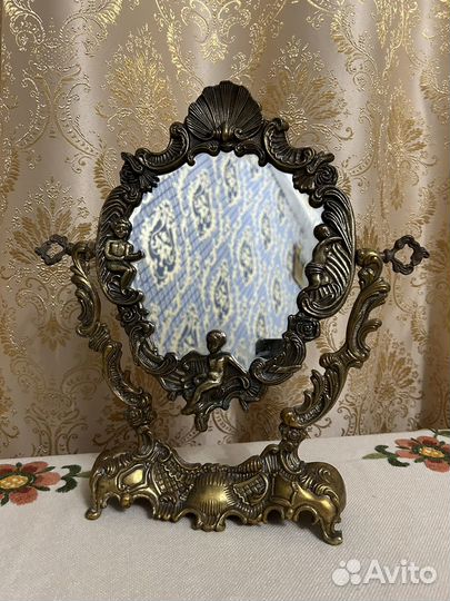 Зеркало в бронзе