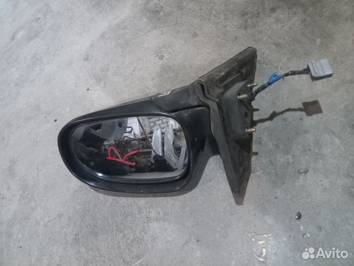 Зеркало правое Nissan Wingroad Y11