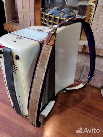 Итальянский аккордеон Cellini полный