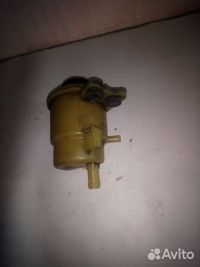 Бачок гур Chevrolet Captiva C100