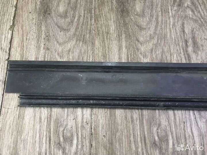 Накладка радиатора Opel Astra J A16XER 2010