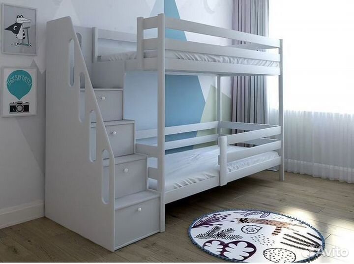 Двухъярусная детская кровать с лестницей комодом
