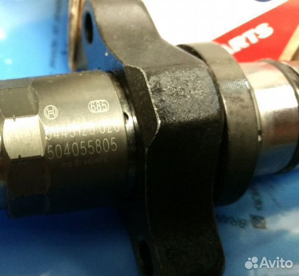 Форсунка топливная Iveco 504055805