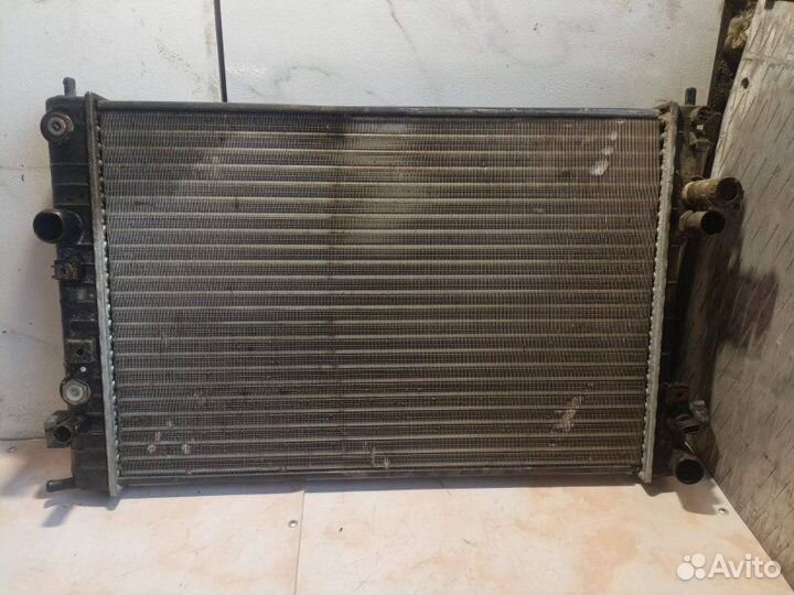 Радиатор основной Opel Omega B X 25 XE 1997