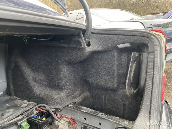 Обшивки багажника Mercedes W202