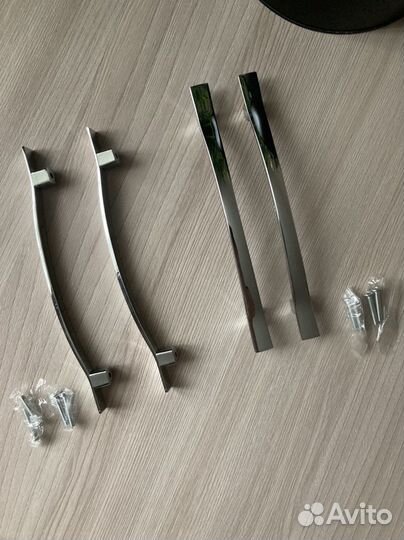 Мебельная ручка скоба