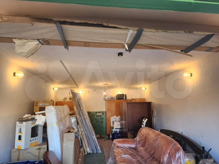 Гараж, > 30 м²