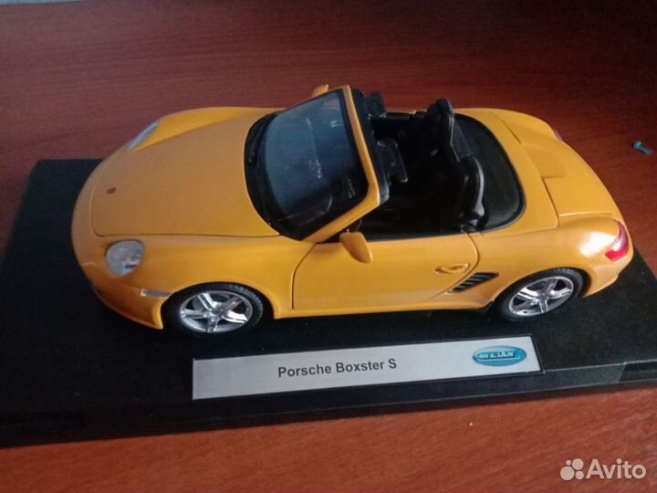 Машина коллекционная Welly 1/18