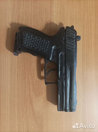 Деревянный макет пистолета HK P2000
