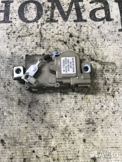 Активатор замка багажника Nissan Pathfinder