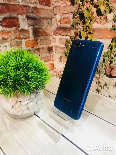 HONOR 10, 4/64 ГБ