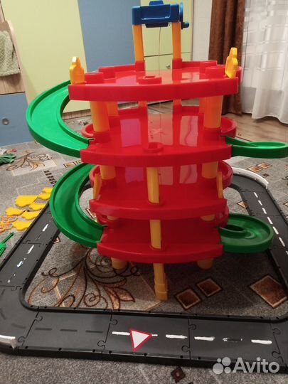 Парковка для машинок детская