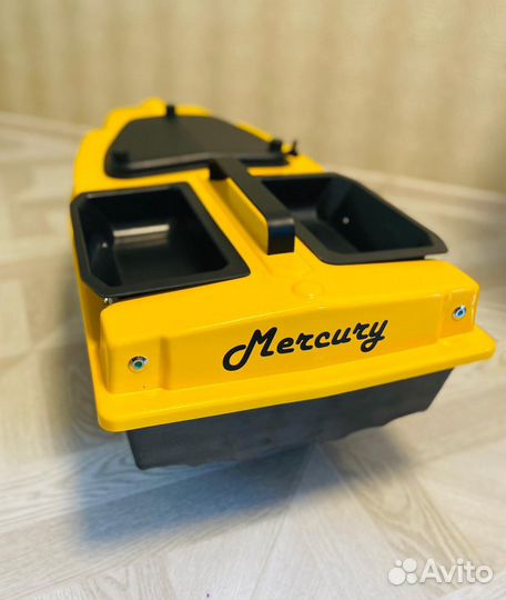 Прикормочный кораблик для рыбалки