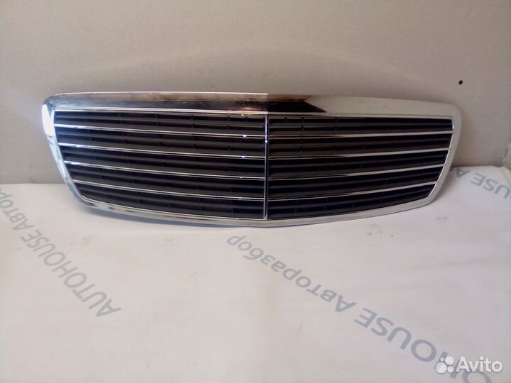 Решетка радиатора Mercedes-Benz E-class