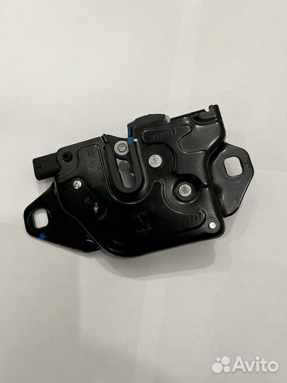 Замок капота tesla model Y model 3