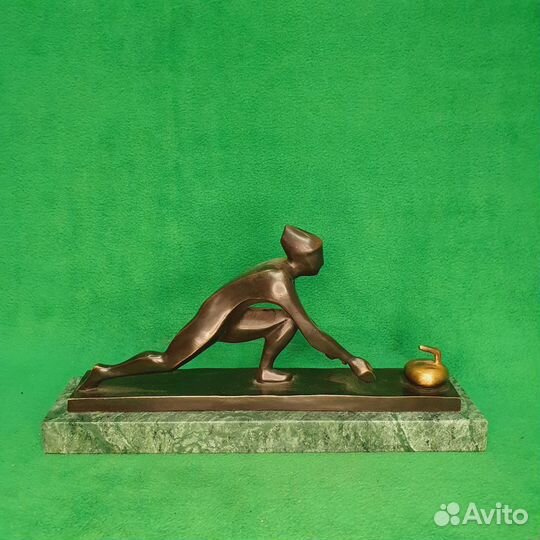 Бронзовая статуэтка Кёрлингист. Модерн. Спорт