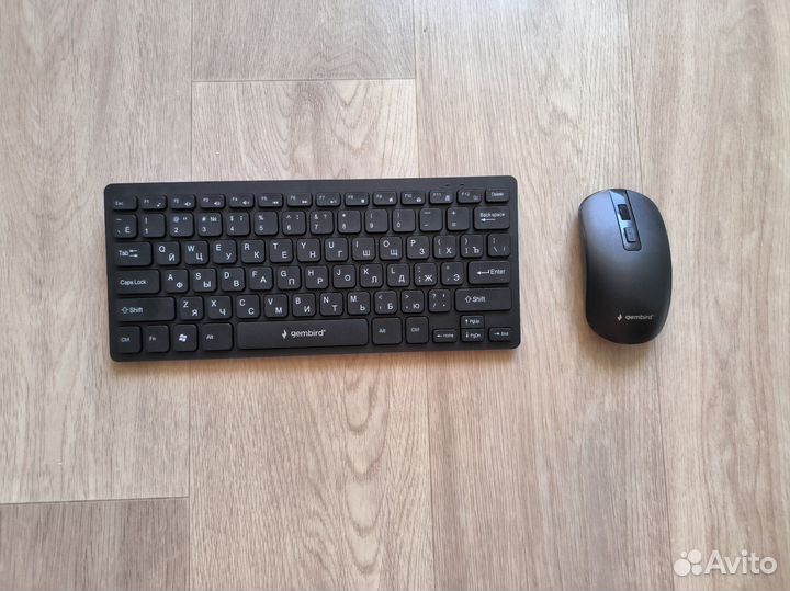 Беспроводная клавиатура и мышь