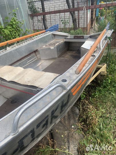 Алюминевая моторная лодка