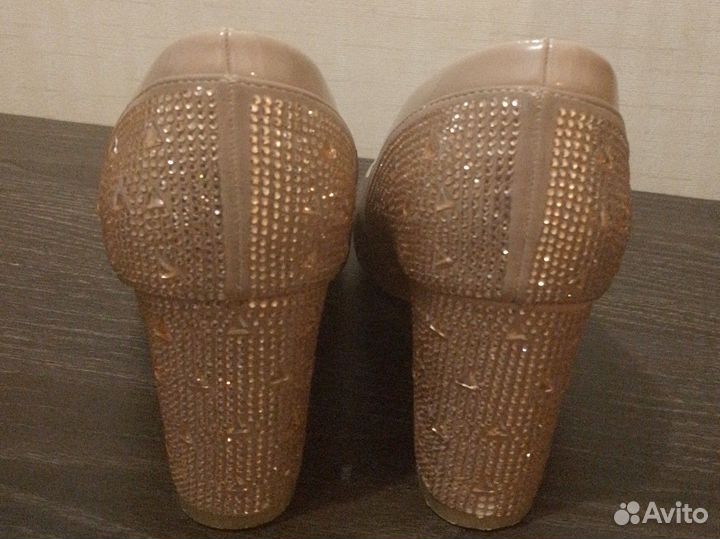 Туфли с камушками женские 39 размер