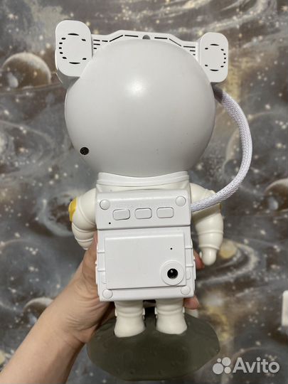 Ночник проектор космонавт