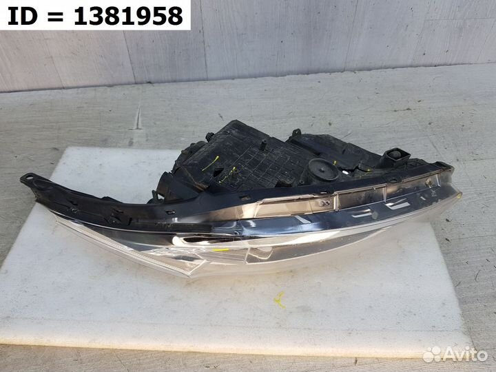 Фара левая Kia Ceed
