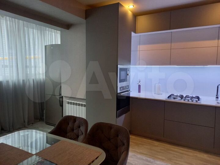 3-к. квартира, 100,3 м², 2/10 эт.