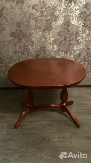 Стол кухонный