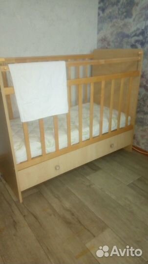 Детская кроватка