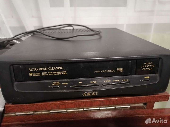 Видеоплеер akai VS-R120EDG