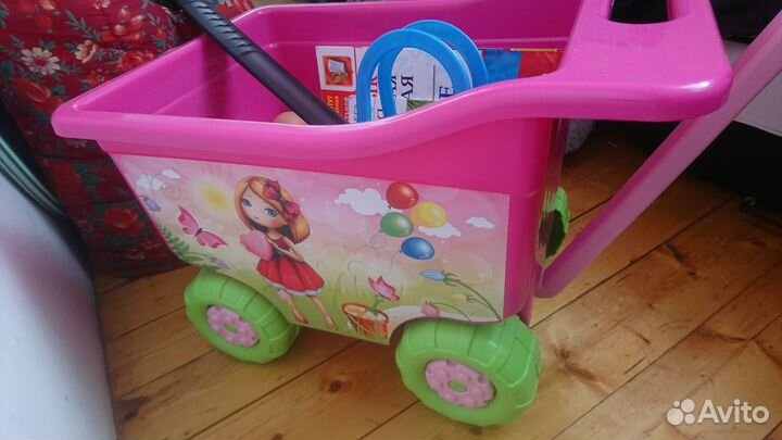 Ящик для игрушек на колесах