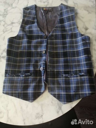 Жилетка для мальчика школьный