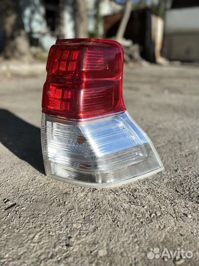 Фонарь задний правый Land Cruiser Prado 2009-2013